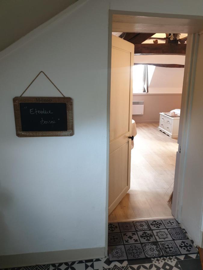 D'Anciennes "Chambres De Bonnes" Honfleur Esterno foto
